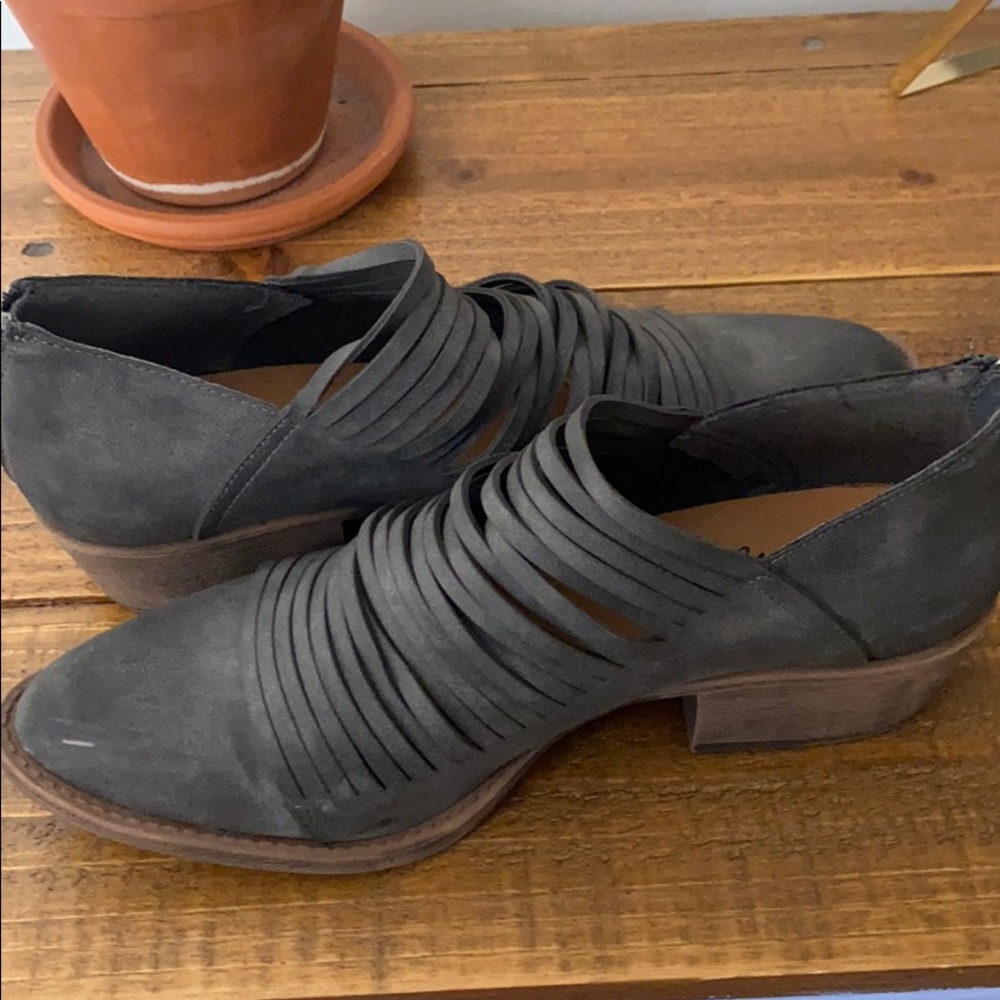 Booties - Picture 4 of 4